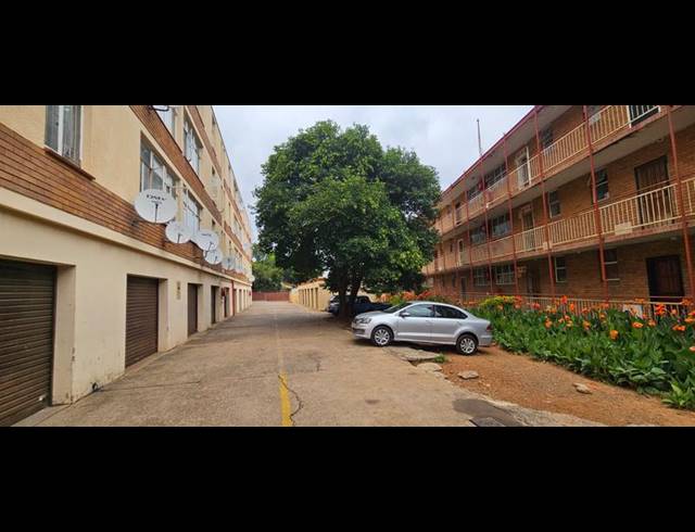 2 BEDROOM APARTMENT FOR SALE IN PROCLAMATION HILL